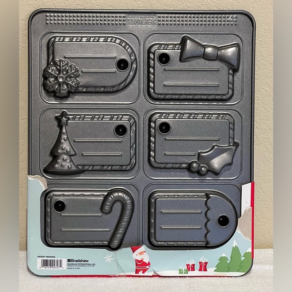 Sweet Creations by Good Cook Holiday Cookie Tag Molds, 6 count, never used, NWT - Picture 2 of 2